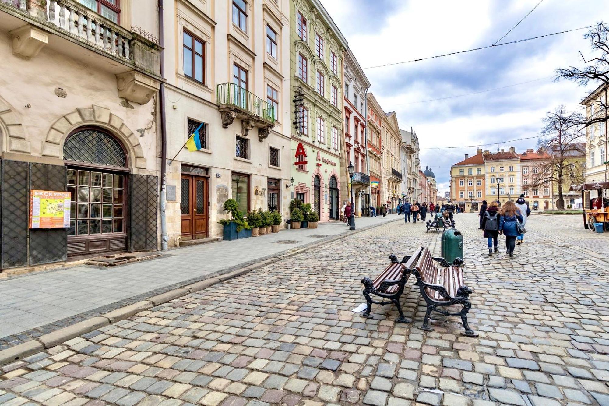 Grand Apartments On Rynok Square Львів Екстер'єр фото