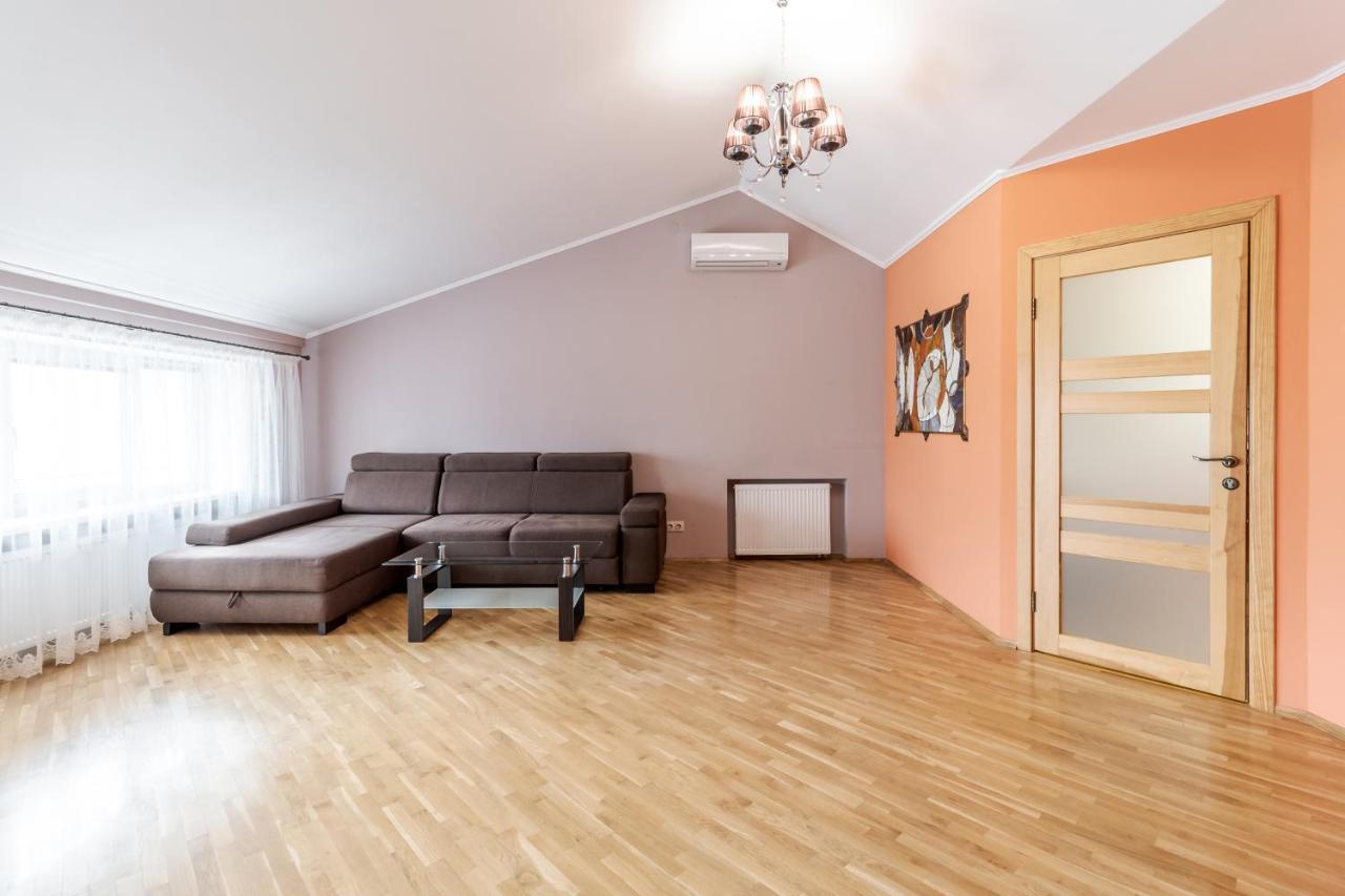 Grand Apartments On Rynok Square Львів Екстер'єр фото